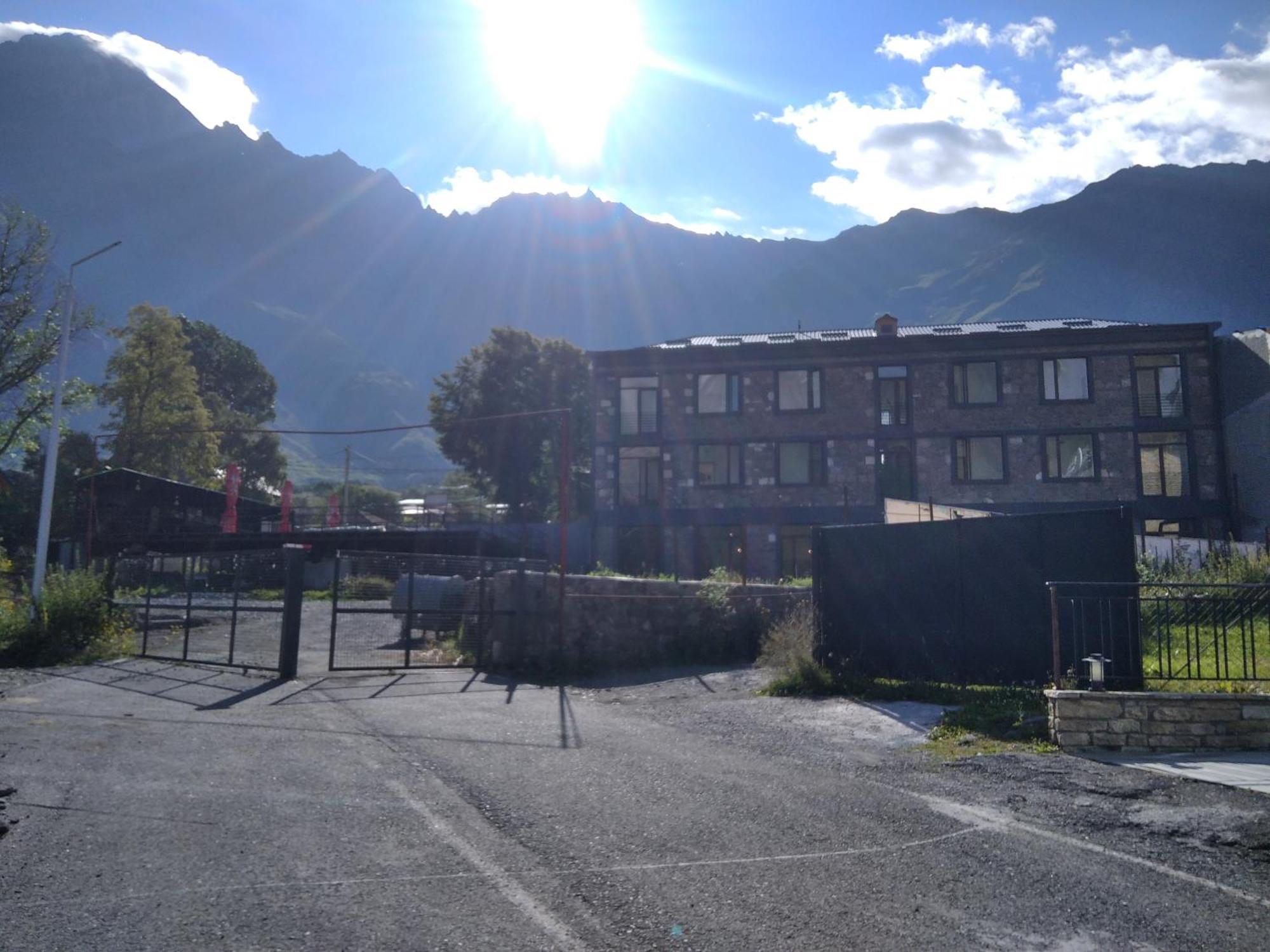 Aia Kazbegi Hotel Ngoại thất bức ảnh